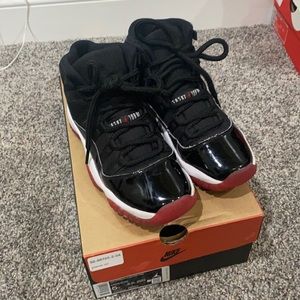 Retro Jordan Breds Sz 5 (grade school)